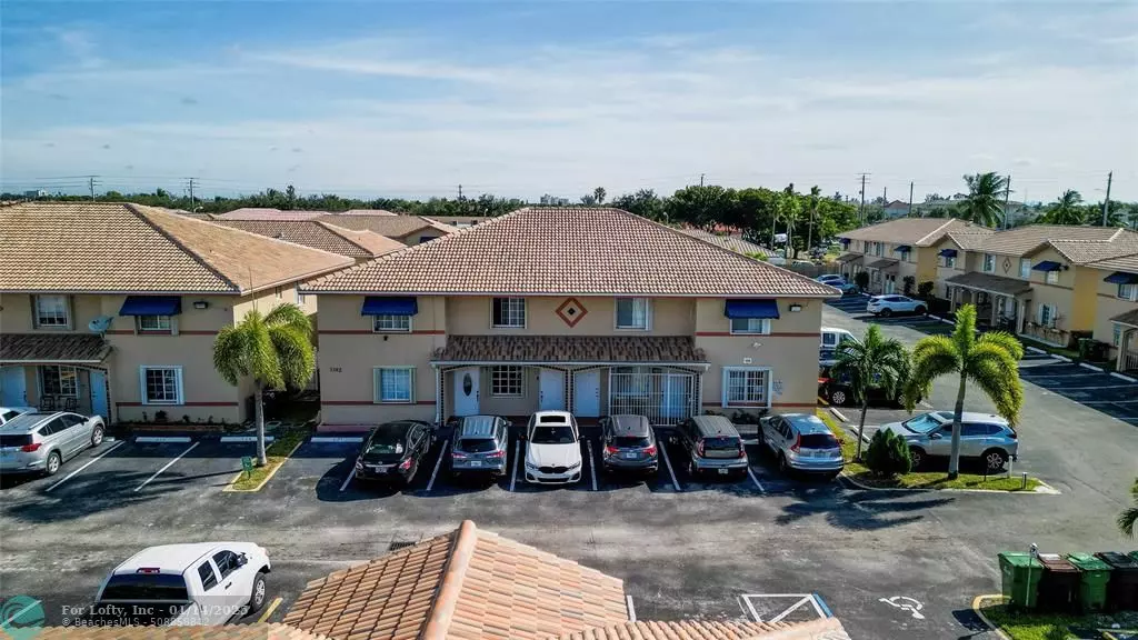 3282 W 70th St  #102, Hialeah, FL 33018