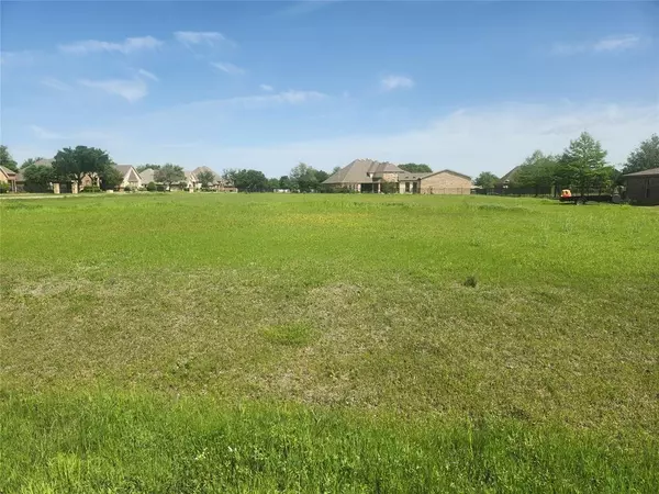 1556 Western Willow Drive, Fort Worth, TX 76052