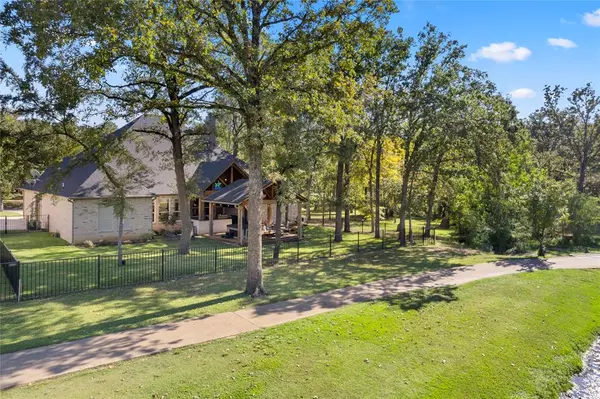 Mabank, TX 75156,183 Colonial Drive