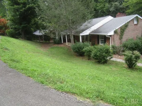 Vinton, VA 24179,113 Waywood Hills DR