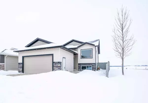 6934 115B ST,  Grande Prairie,  AB T8W 0J1