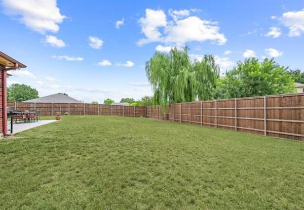 1324 Valley Drive, Justin, TX 76247