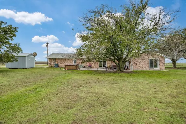 Muenster, TX 76252,3396 County Road 302