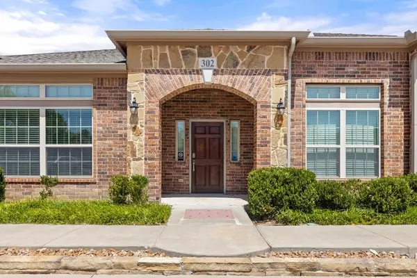 2785 Rockbrook Drive #302, Lewisville, TX 75067