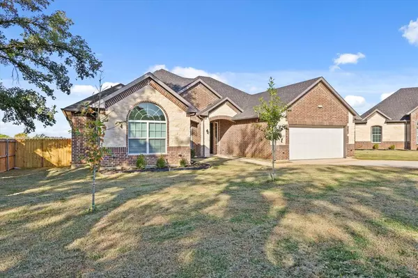 Euless, TX 76040,310 Oakwood Drive