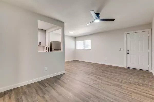 Dallas, TX 75214,5909 Gaston Avenue #202