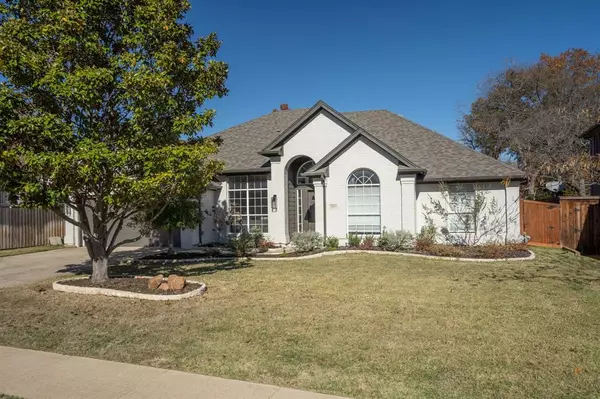 2804 Woodhaven Drive, Grapevine, TX 76051