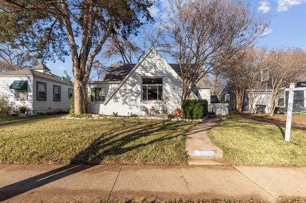 3916 El Campo Avenue, Fort Worth, TX 76107