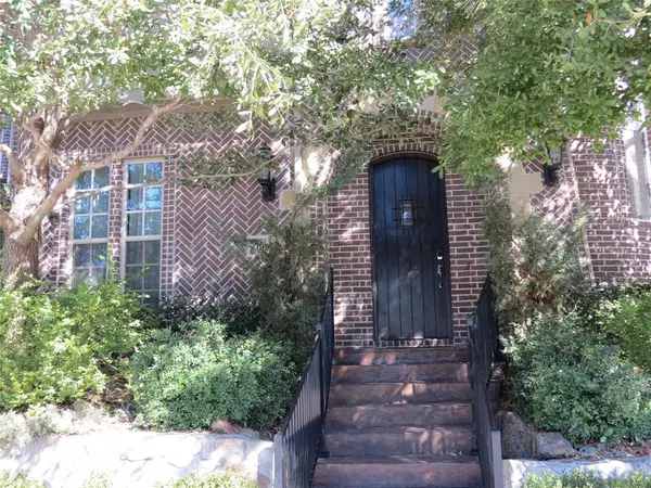 1014 Shadyside Lane, Dallas, TX 75223