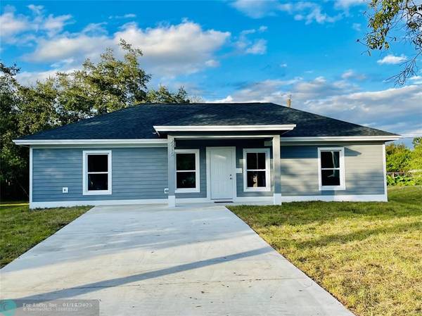 2615 NW 4th St, Okeechobee, FL 34972