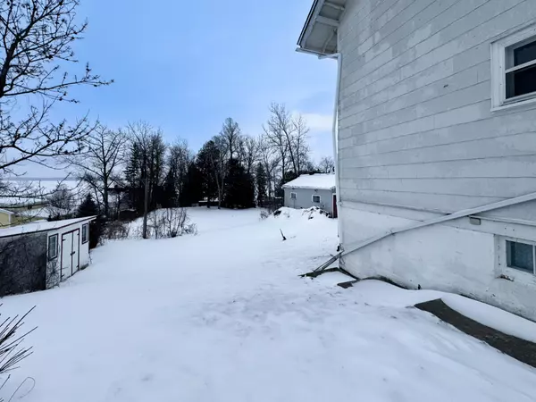 Temiskaming Shores, ON P0J 1K0,609 Brewster ST