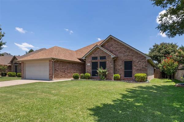 712 Flounder Drive, Burleson, TX 76028