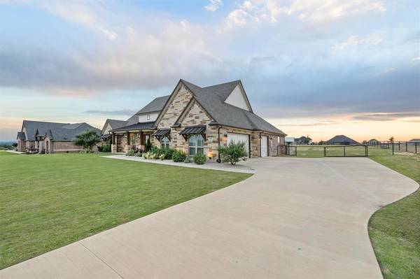 Granbury, TX 76049,321 Kenyon Court