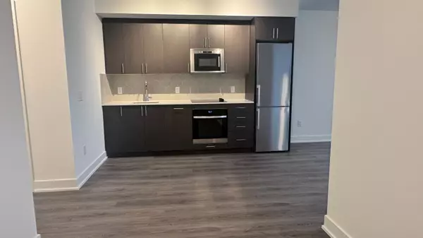 Oshawa, ON L1L 0W3,2545 Simcoe ST N #913