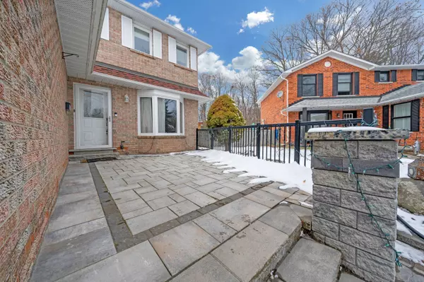 Pickering, ON L1X 1V1,2024 Cedarwood CT