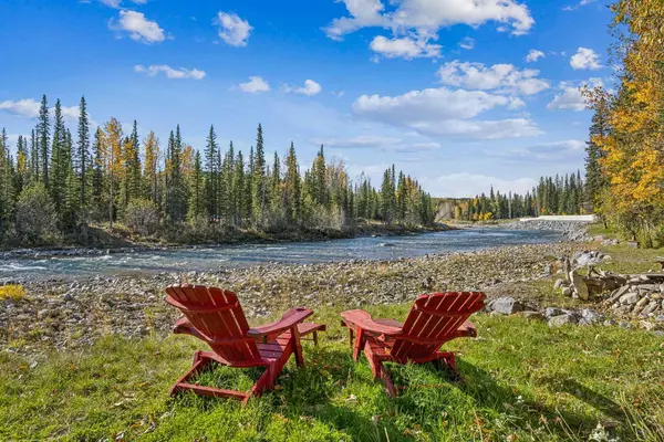 Bragg Creek, AB T0L0K0,67 Bracken PT