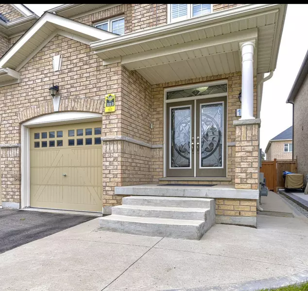 13 Ebury DR #Upper, Brampton, ON L6X 0Z3