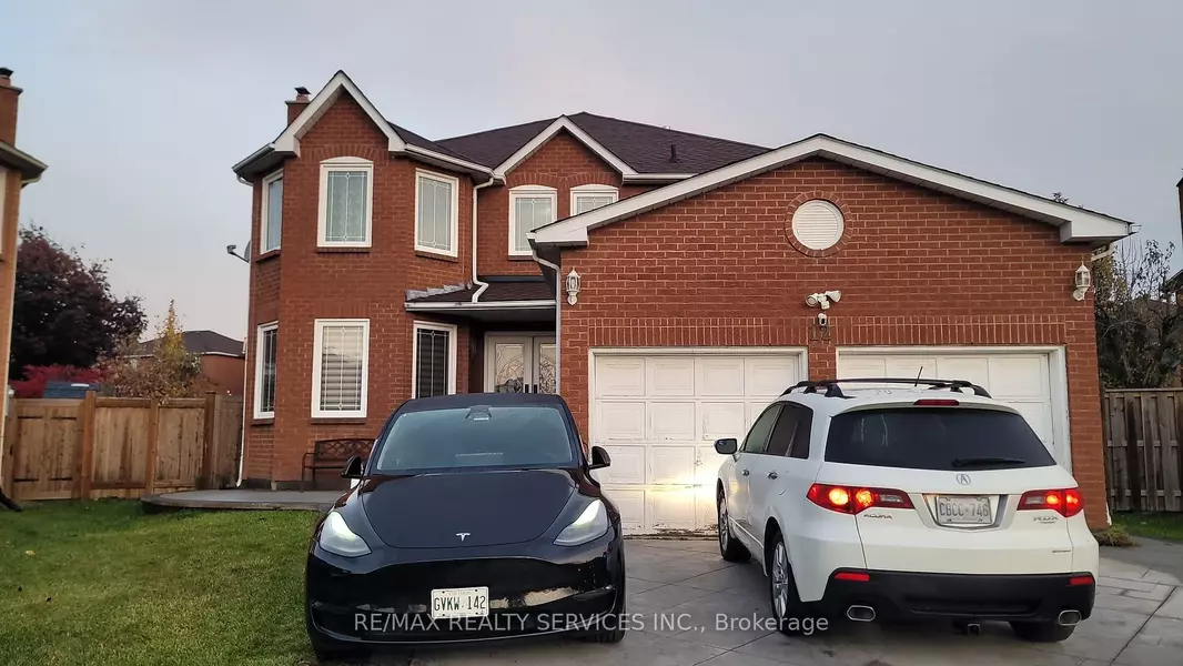 12 kelman CT, Brampton, ON L6X 3V3