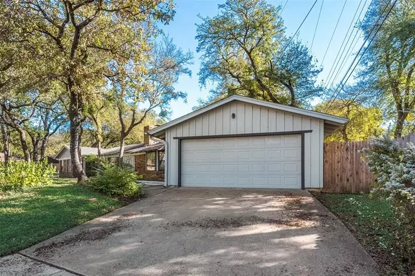 Hurst, TX 76053,1333 Kathryn Street