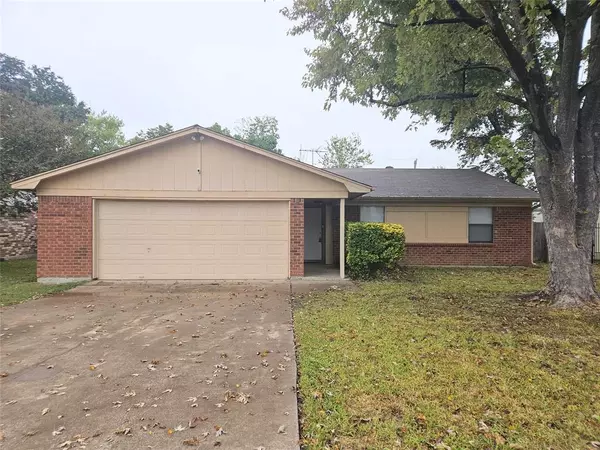 1609 Briar Run, Benbrook, TX 76126