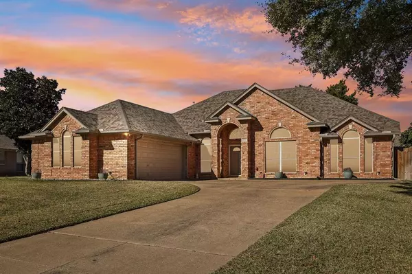 2615 Wild Ivy Trail, Mansfield, TX 76063