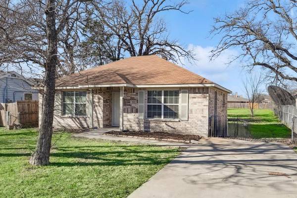 2821 Crystal Drive, Balch Springs, TX 75180