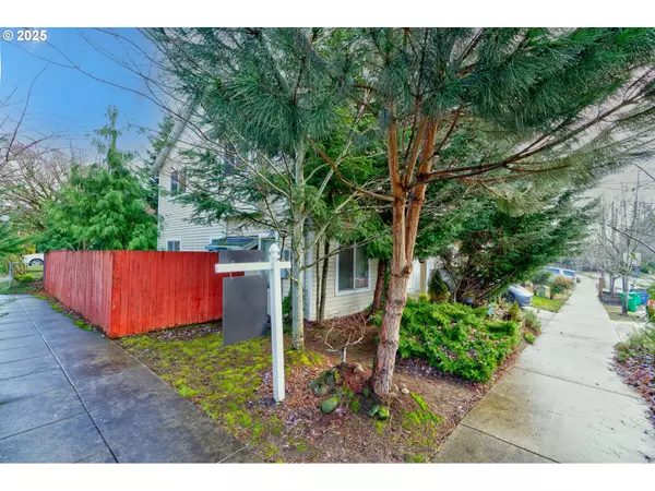 Portland, OR 97230,426 NE 141ST PL