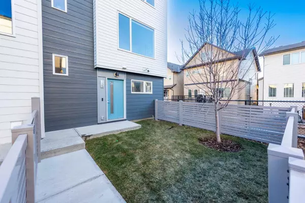 Calgary, AB T3N 1Y8,135 Skyview Ranch CIR NE