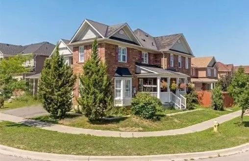 Toronto E11, ON M1X 1W9,68 Hyacinth CRES