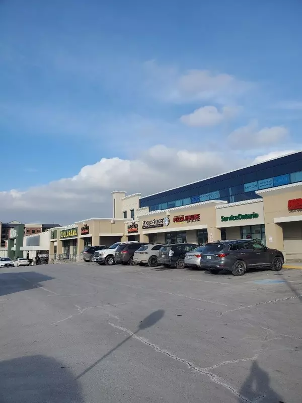 Richmond Hill, ON L4C 3E3,10909 Yonge ST #202