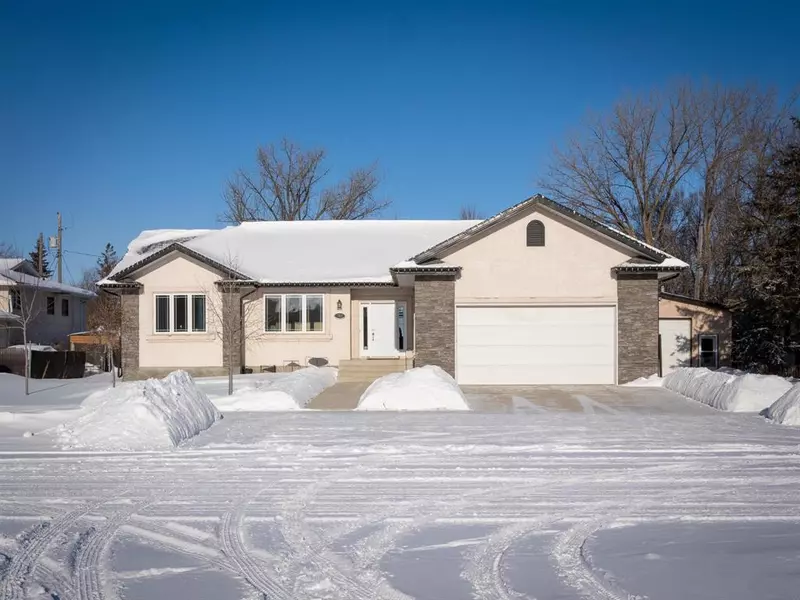 165 1 St ST, Niverville, MB R0A 1E0