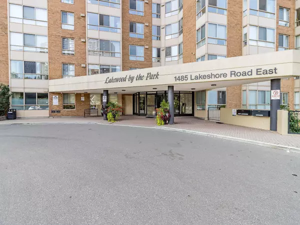 Peel, ON L5E 3G2,1485 Lakeshore RD E #709