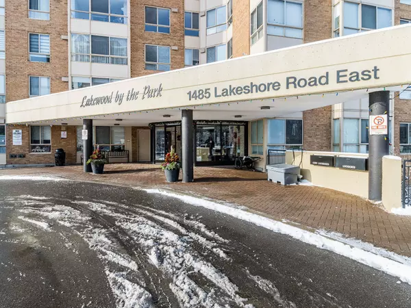 Peel, ON L5E 3G2,1485 Lakeshore RD E #709