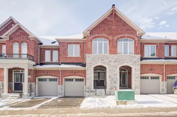 60 Dundonald TRL, Newmarket, ON L3Y 0E1