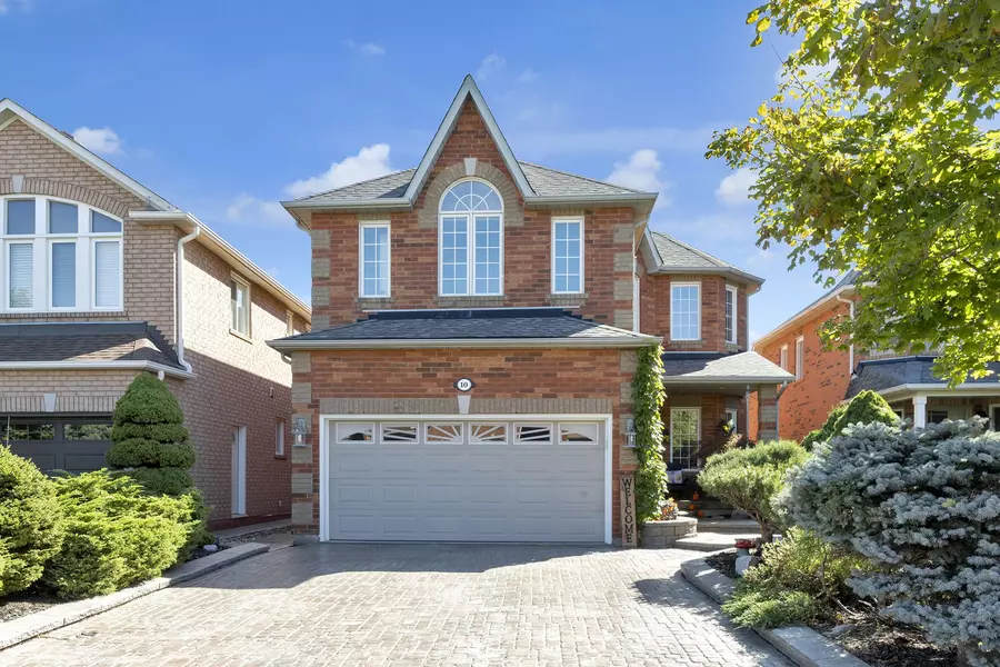 10 Barnes CT, Brampton, ON L7A 1J1