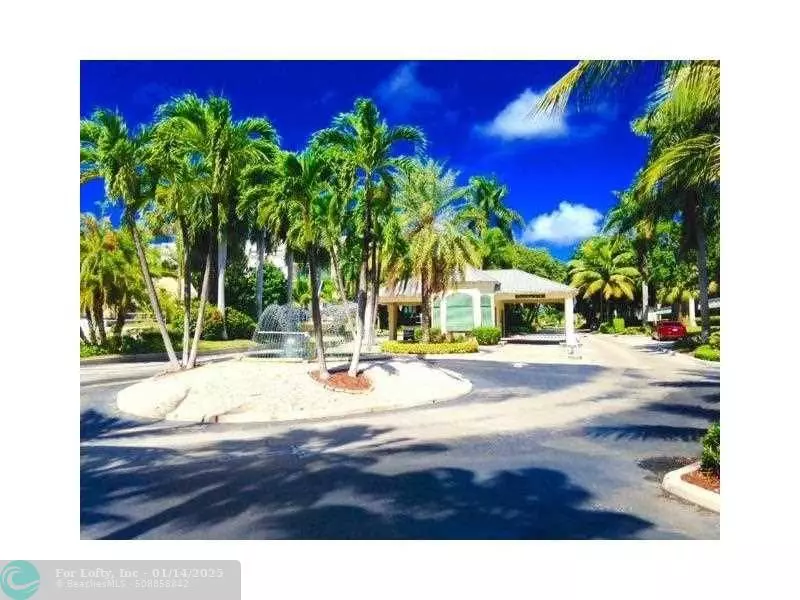 Boca Raton, FL 33432,13 Royal Palm Way  #504