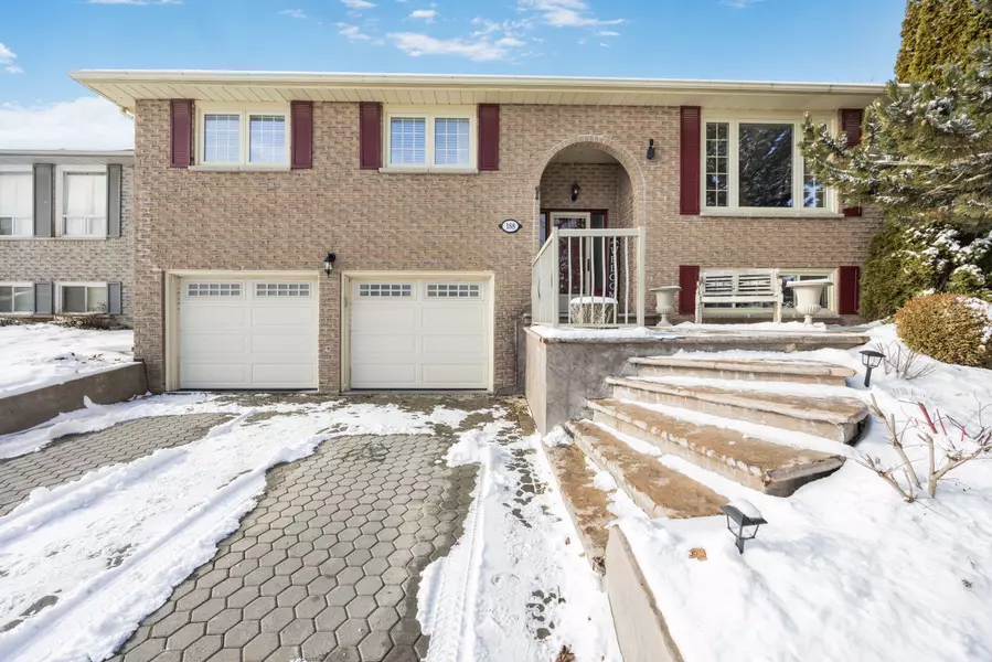 188 Melbourne DR, Bradford West Gwillimbury, ON L3Z 2W2