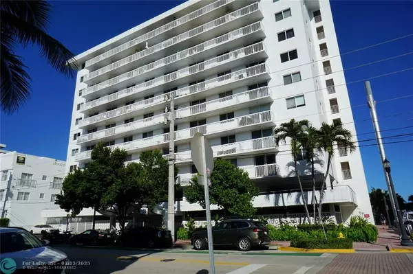 Miami Beach, FL 33139,401 Ocean Dr  #701