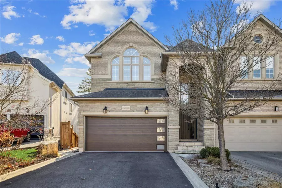 2286 Woodfield RD, Oakville, ON L6H 6Y7