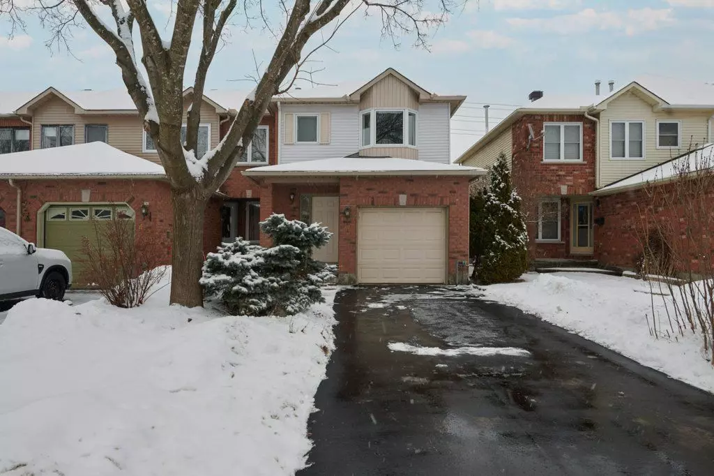 Barrhaven, ON K2J 4L4,47 Grenadier WAY