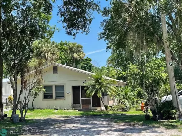 3971 HWY 441, Okeechobee, FL 34974