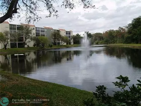 Coconut Creek, FL 33063,1752 Hammock Blvd  #403