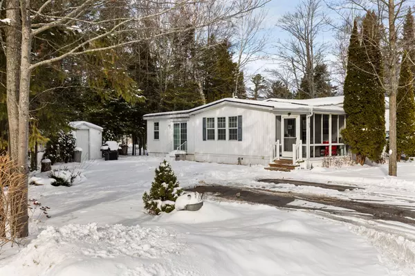 59 Topaz ST, Wasaga Beach, ON L9Z 1X7