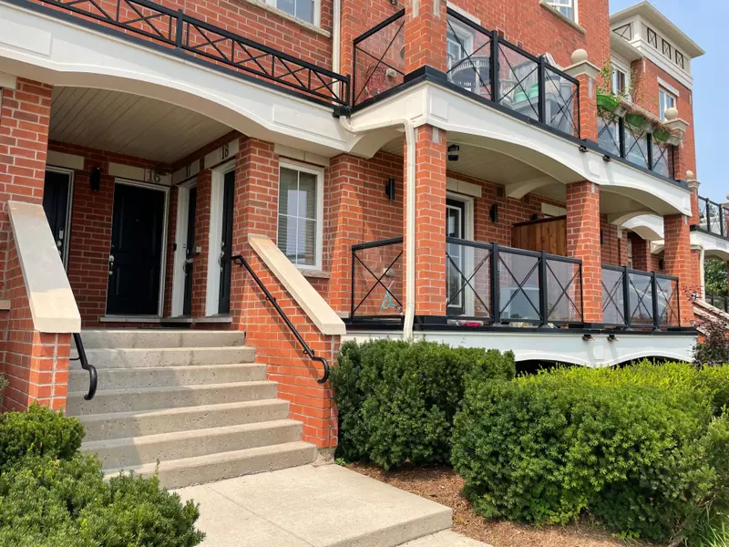 15 Hays BLVD #18, Oakville, ON L6H 0H8