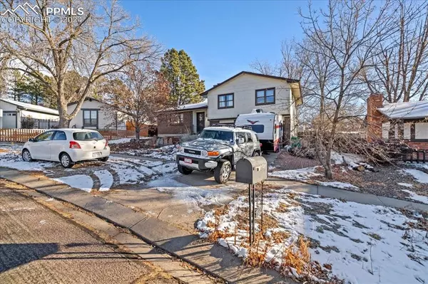 Colorado Springs, CO 80909,1421 Auburn DR