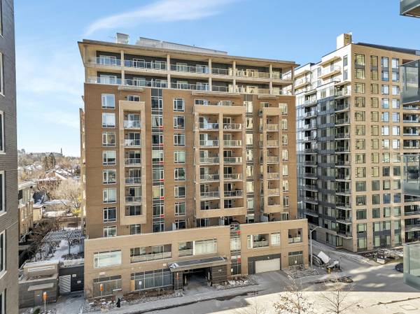 100 Champagne AVE S #408, Dows Lake - Civic Hospital And Area, ON K1S 4P4