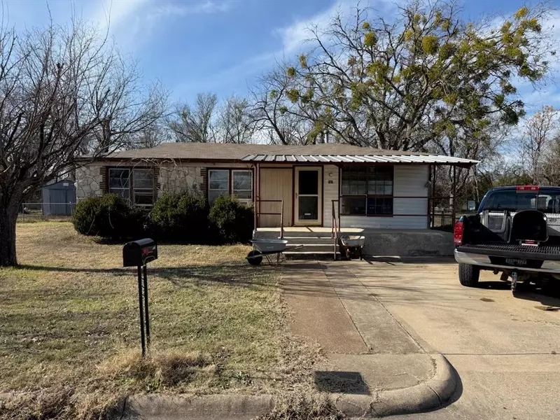 107 N Cherry Lane, Granbury, TX 76048