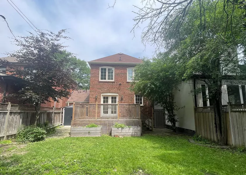 14 Menin RD, Toronto C03, ON M6C 3J2