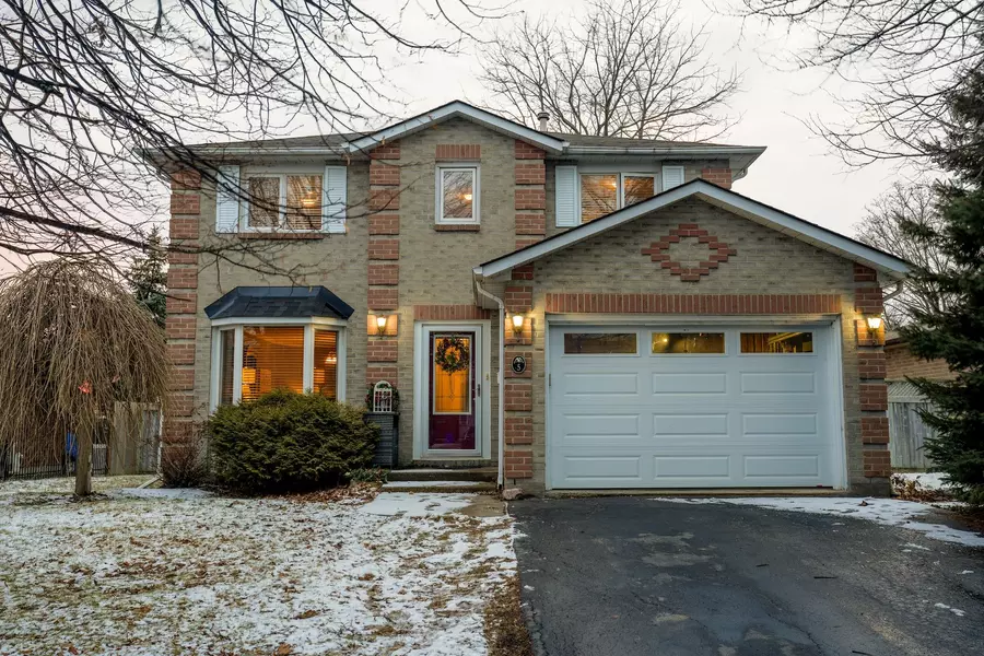 5 Chartwell CRES, Kingston, ON K7K 6M4