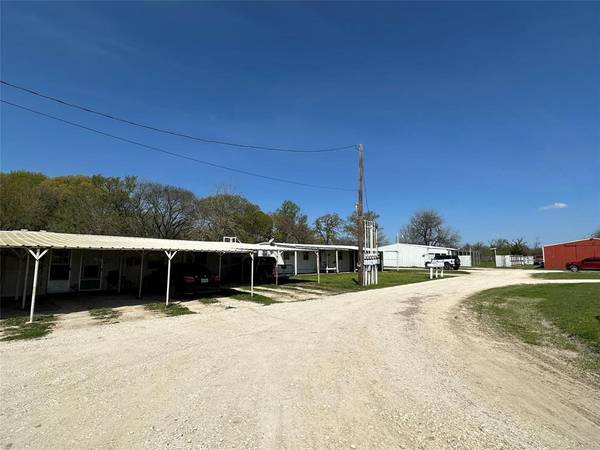 Gainesville, TX 76240,3210 Rural Ranch Road #14